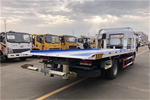 兴化汽车救援补胎