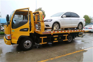 兴化附近拖车救援24小时服务热线